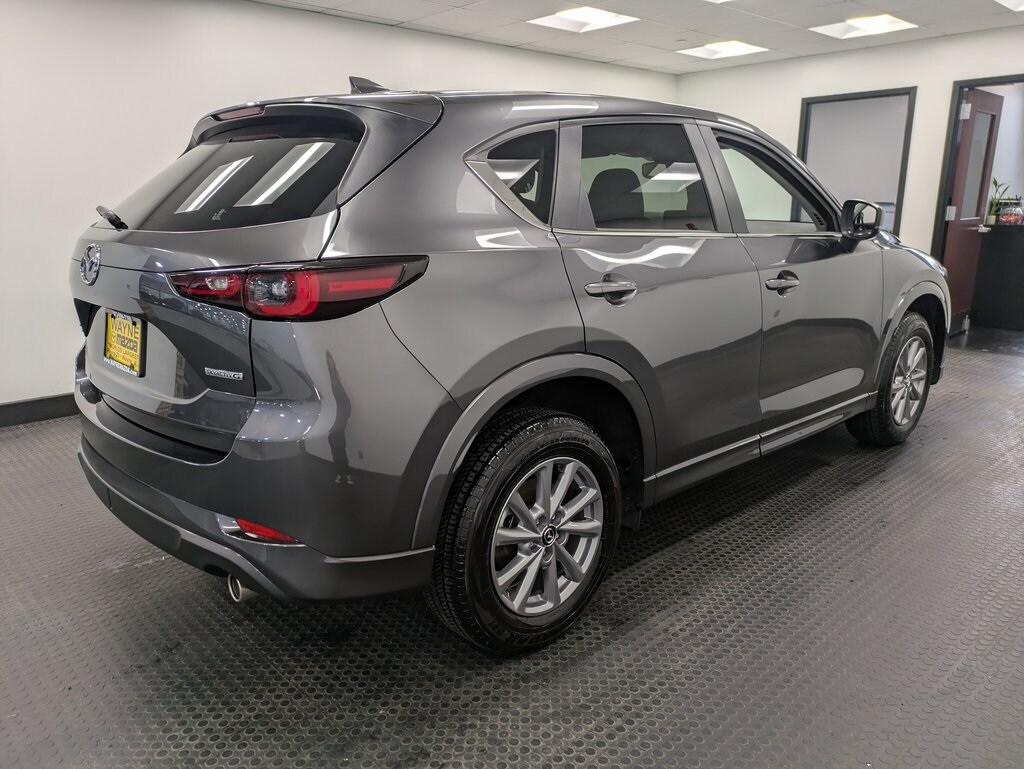 2025 Mazda CX-5 2.5 S Preferred photo 4