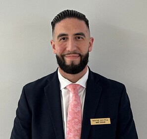 Staff member MIKE ZEIDAN from ID_034bba2f2247