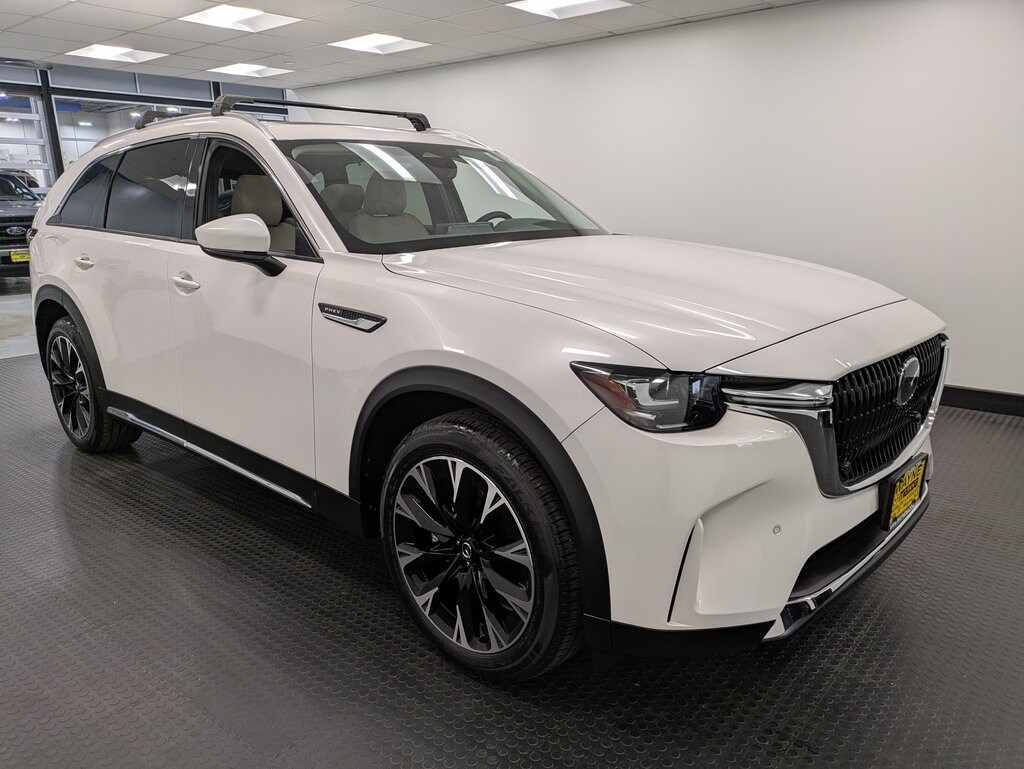 2024 Mazda CX-90 Plug-in Hybrid Premium photo 3