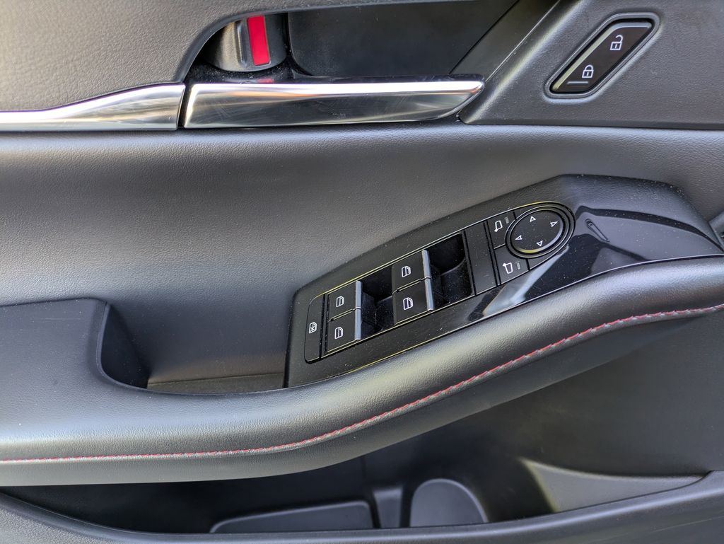 2023 Mazda CX-30 Carbon Edition - Photo 12