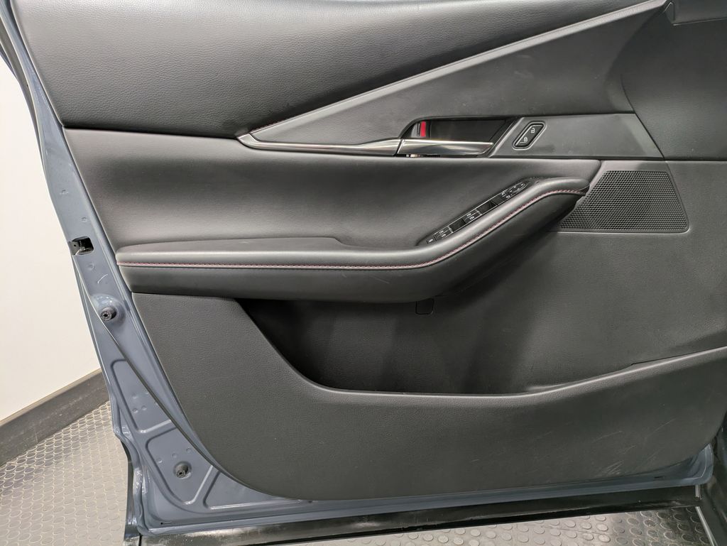 2023 Mazda CX-30 Carbon Edition - Photo 9
