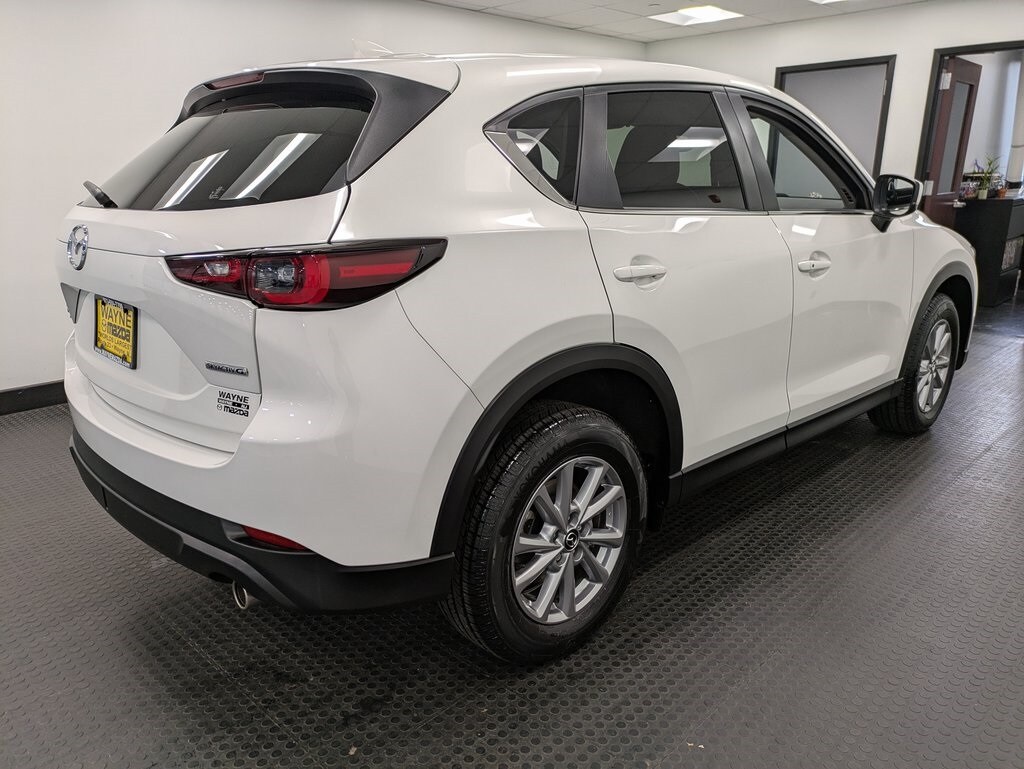 2023 Mazda CX-5 2.5 S Preferred photo 4