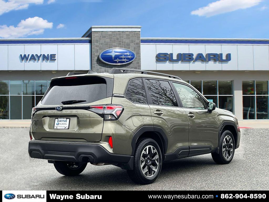 2025 Subaru Forester Premium Base photo 4