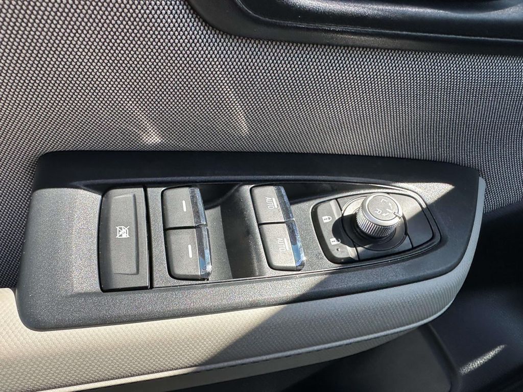 2025 Subaru Forester Premium - Photo 32
