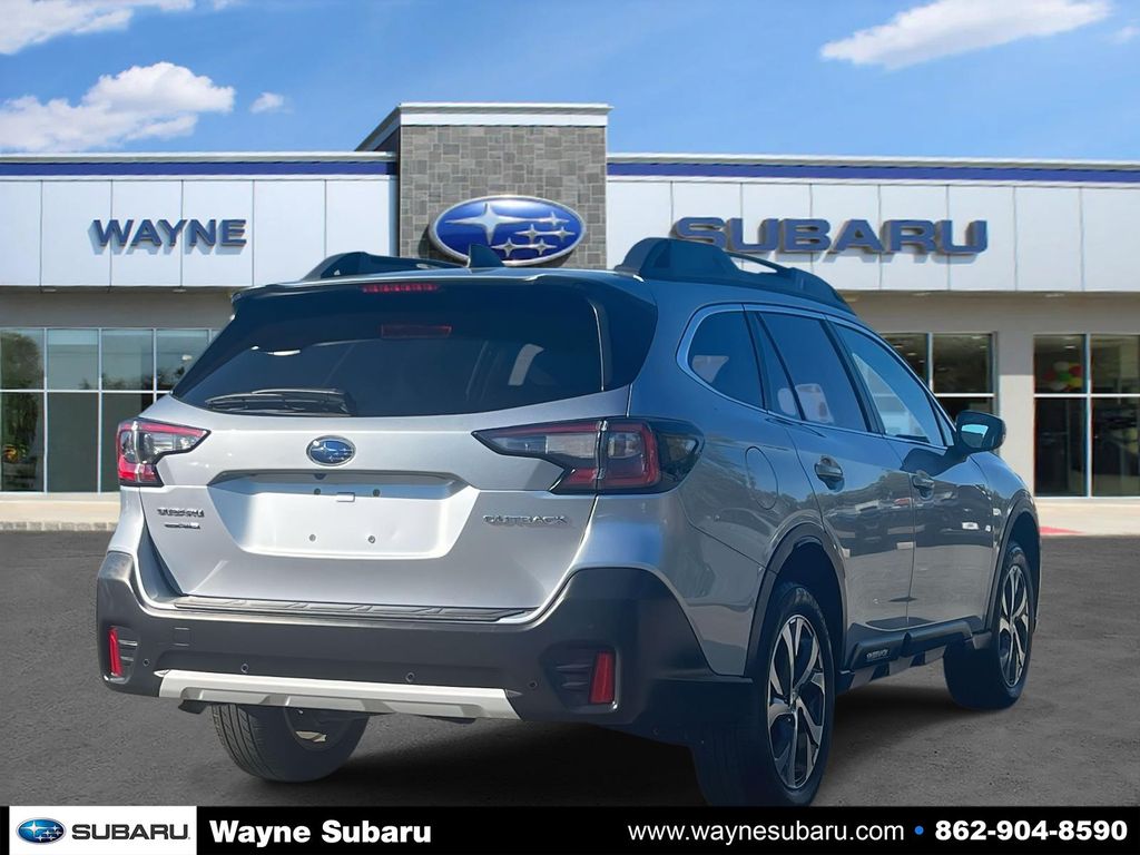 2022 Subaru Outback Limited photo 2
