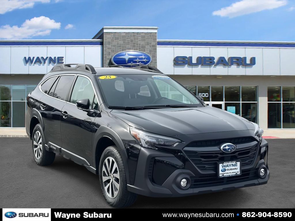 2025 Subaru Outback Premium's photo