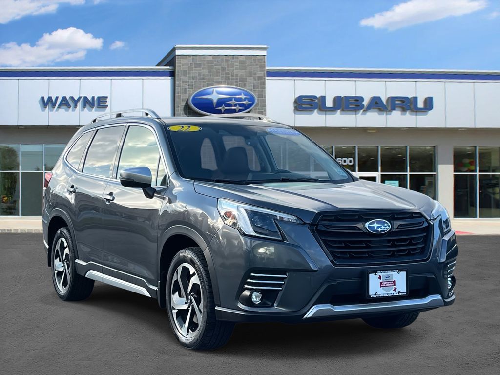 2022 Subaru Forester Touring's photo