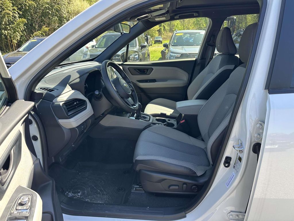 2025 Subaru Forester Premium - Photo 15