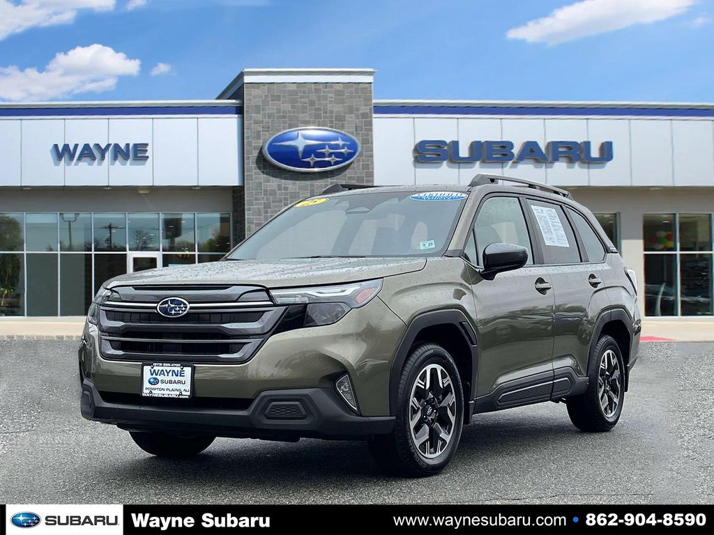 2025 Subaru Forester Premium Base photo 2