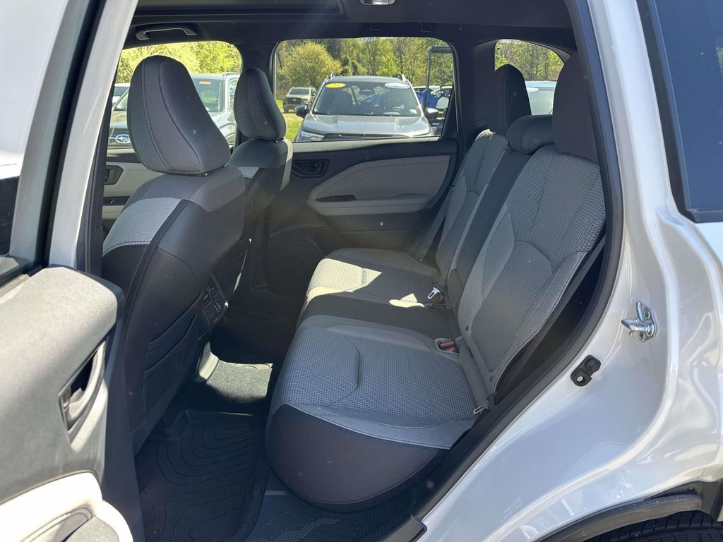 2025 Subaru Forester Premium - Photo 12