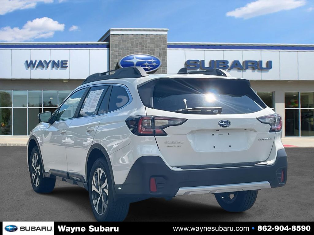 2022 Subaru Outback Limited photo 3