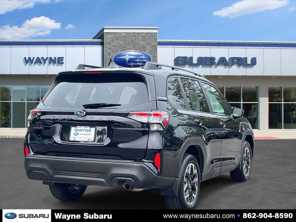 2025 Subaru Forester Premium Base photo 4