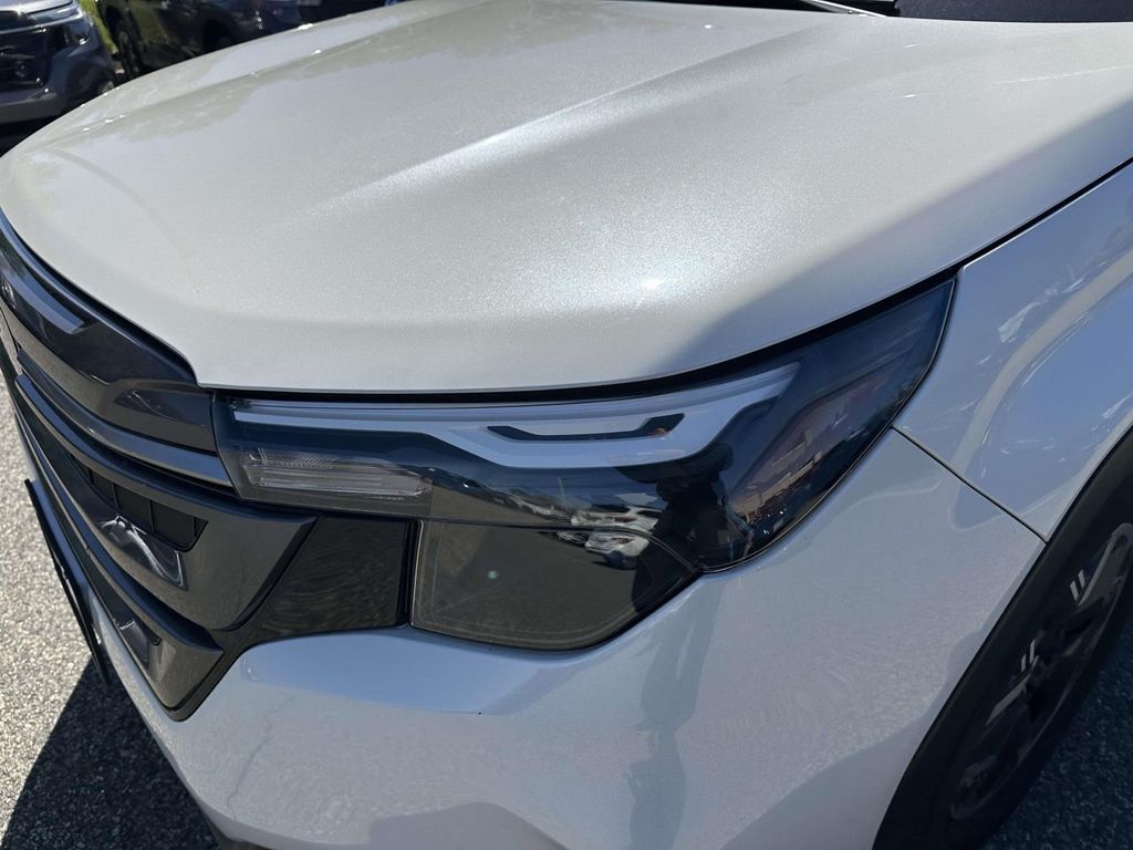 2025 Subaru Forester Premium - Photo 7