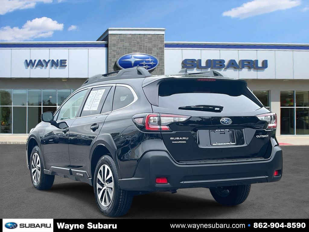 2023 Subaru Outback Premium photo 2
