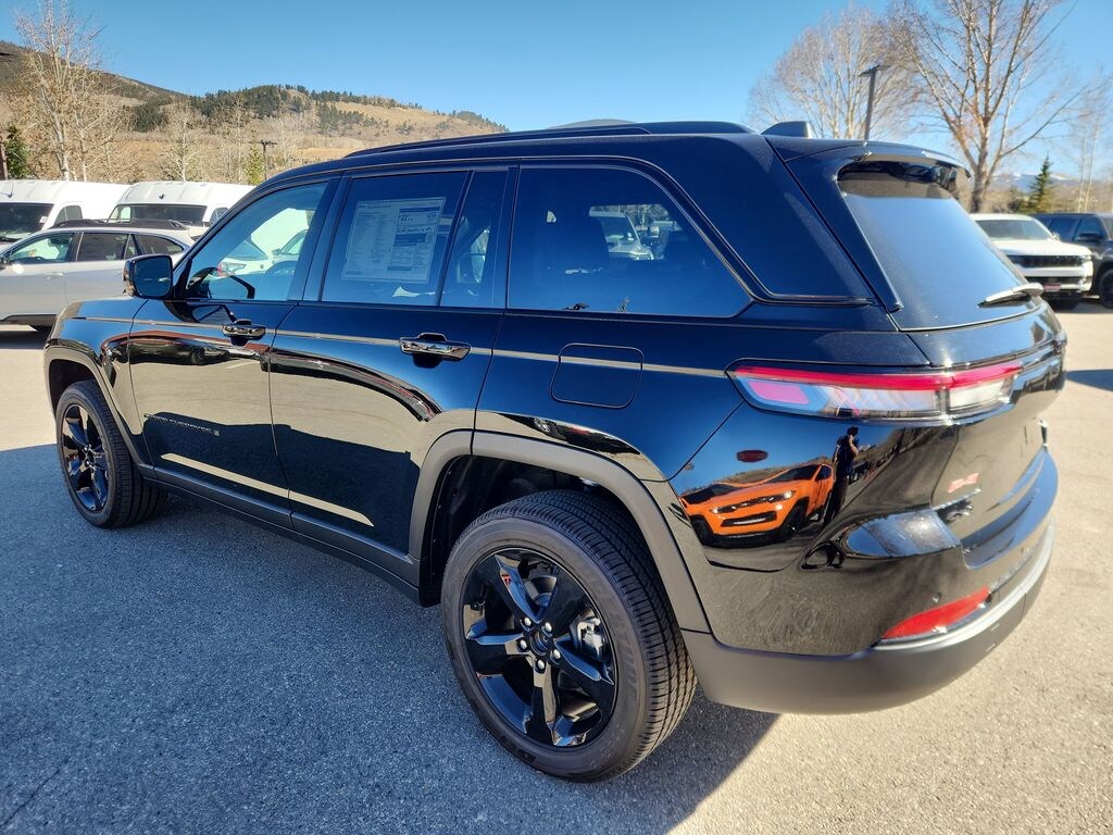 New 2025 Jeep Grand Cherokee Altitude X SUV