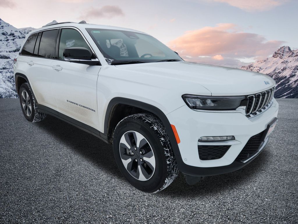 2024 Jeep Grand Cherokee 4xe's photo