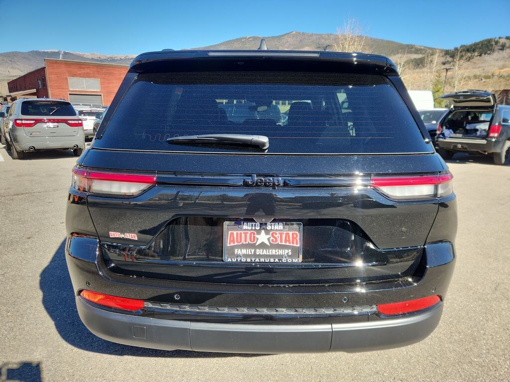 New 2025 Jeep Grand Cherokee Altitude X SUV
