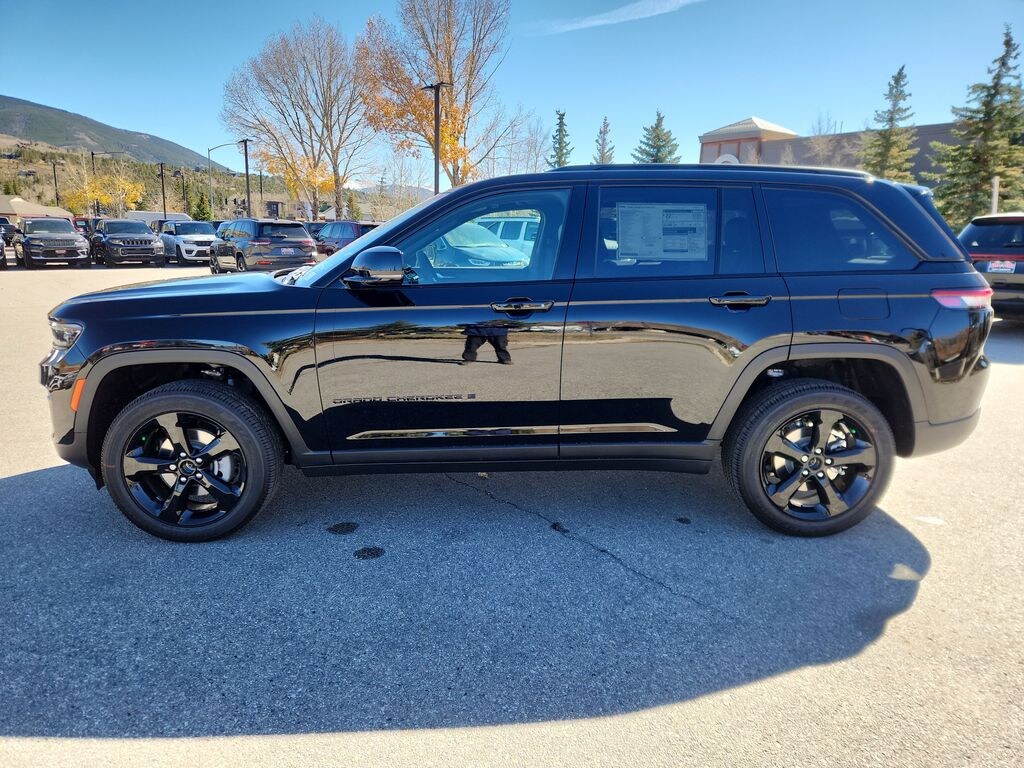 New 2025 Jeep Grand Cherokee Altitude X SUV