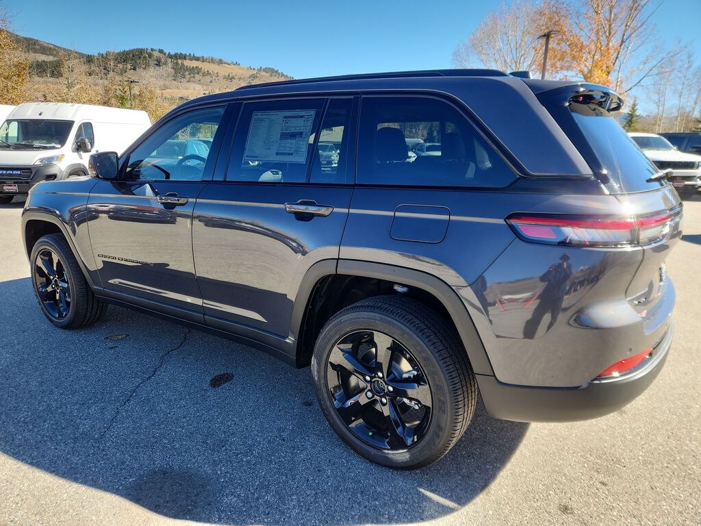 New 2025 Jeep Grand Cherokee Altitude X SUV