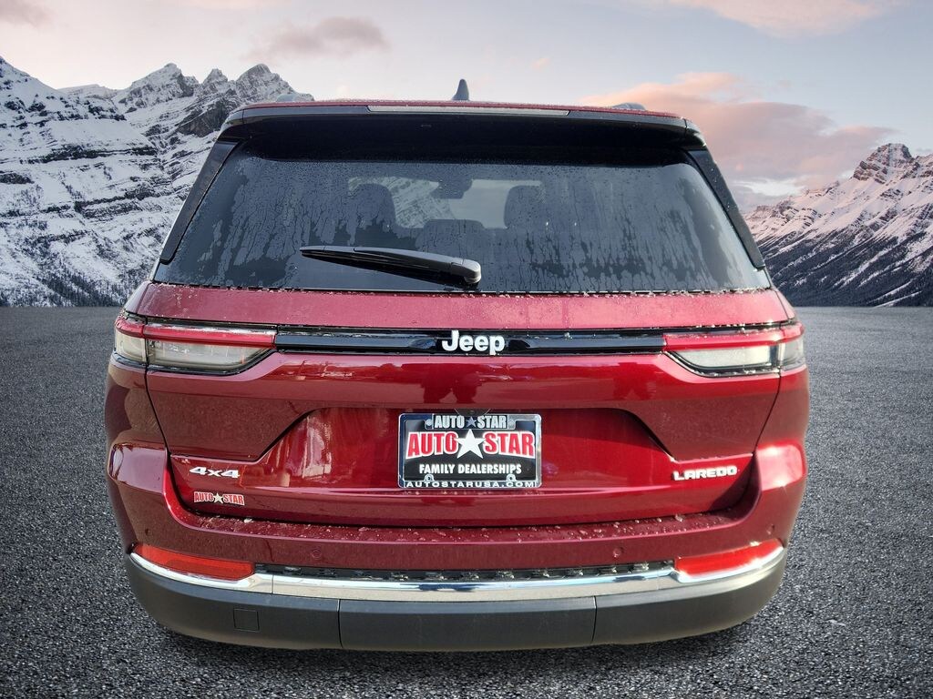 New 2025 Jeep Grand Cherokee Laredo SUV