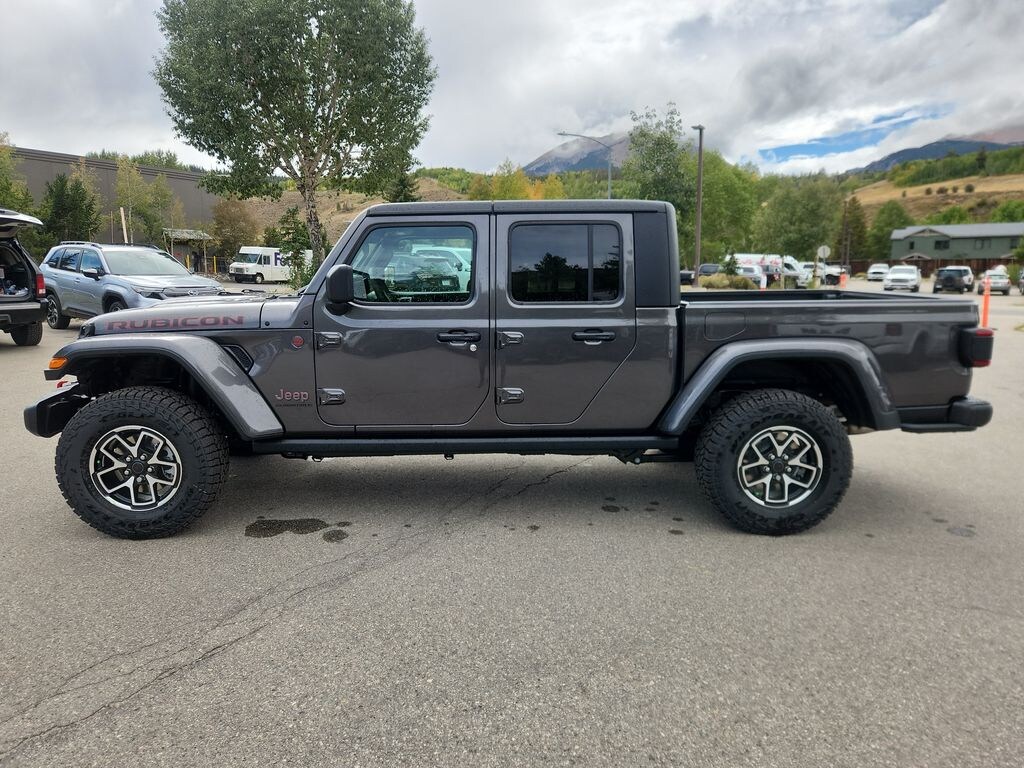 New 2025 Jeep Gladiator Rubicon Truck