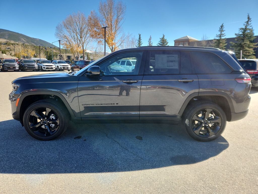 New 2025 Jeep Grand Cherokee Altitude X SUV