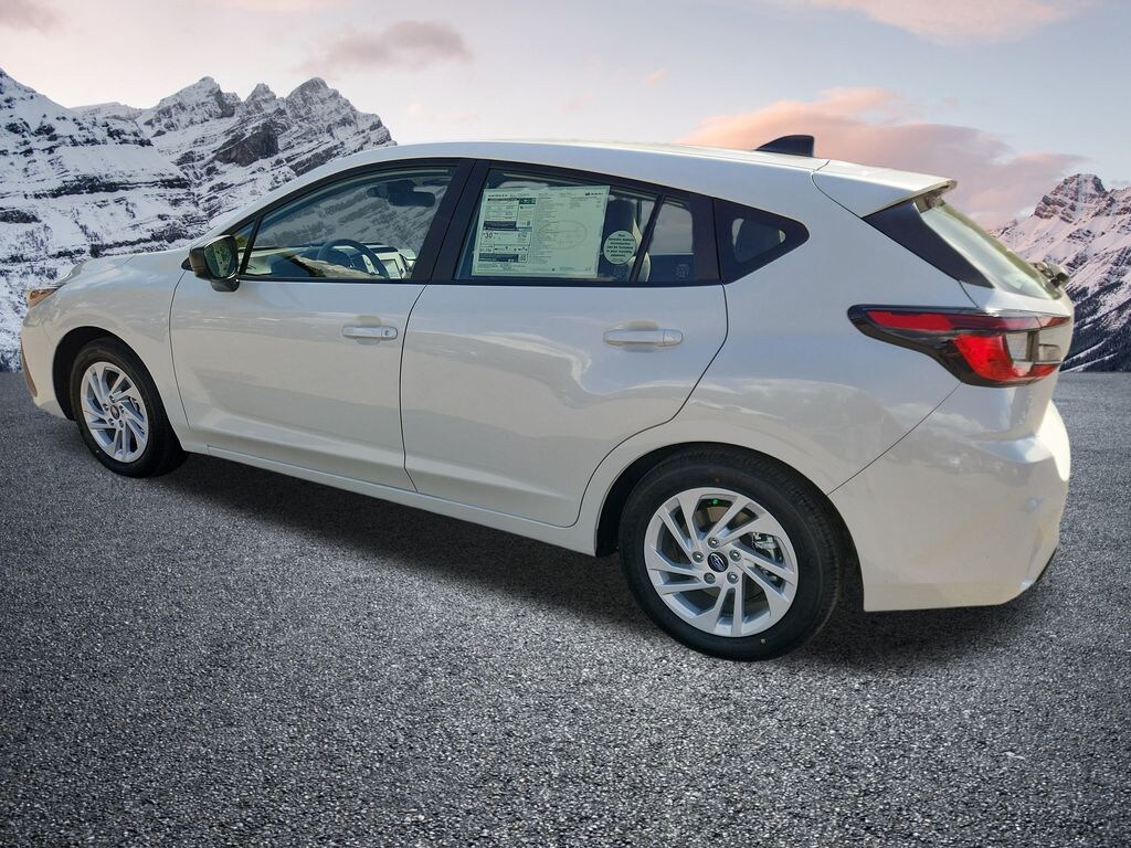 New 2025 Subaru Impreza Base Hatchback