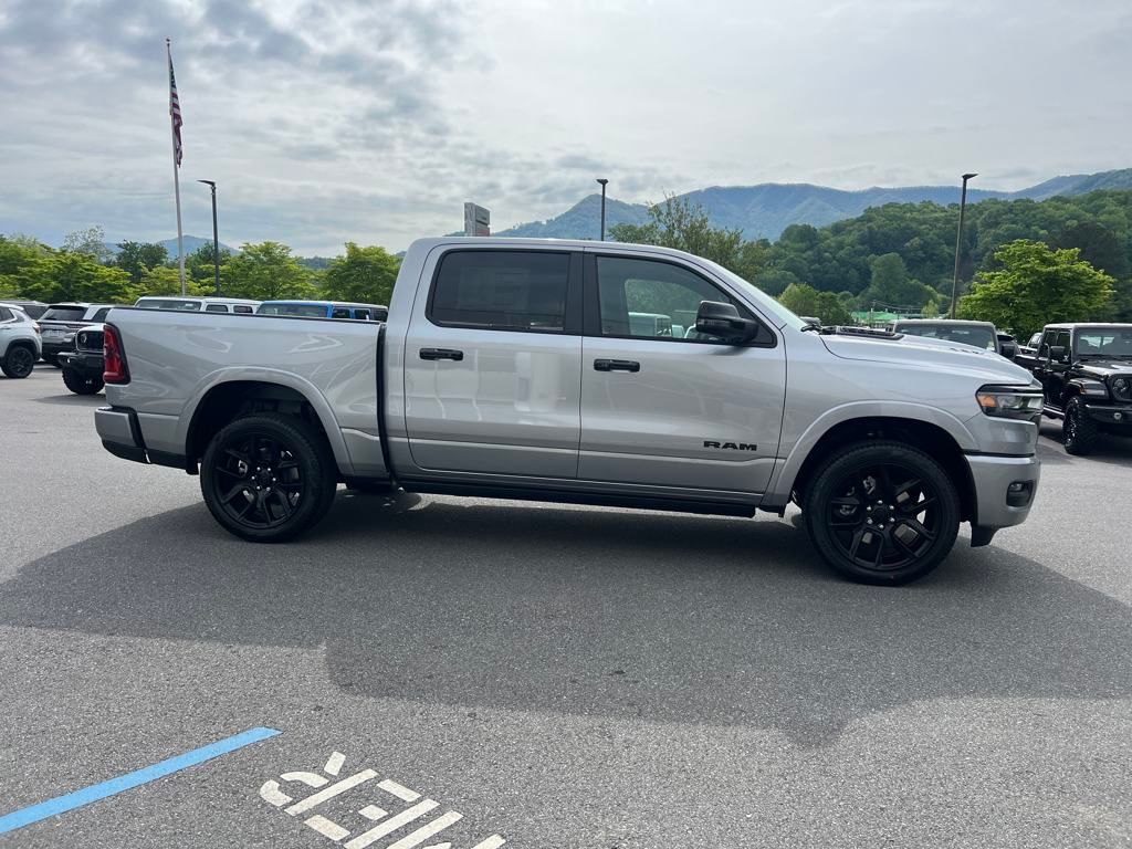 2025 Ram 1500 Laramie photo 3
