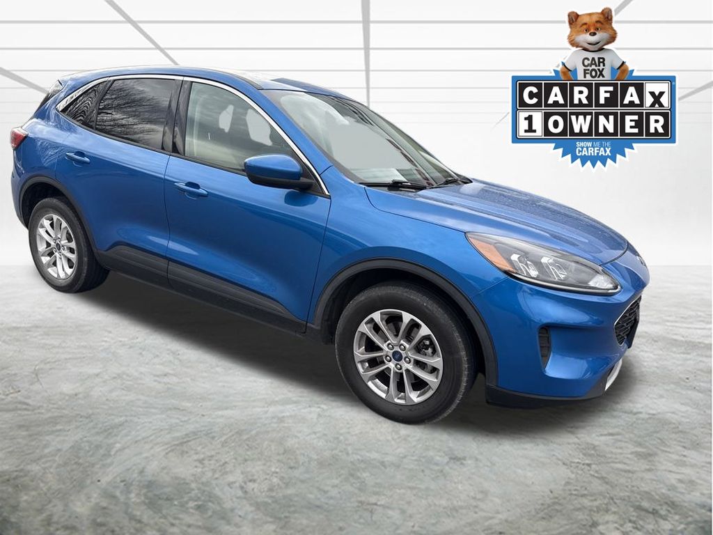 2020 Ford Escape SE's photo