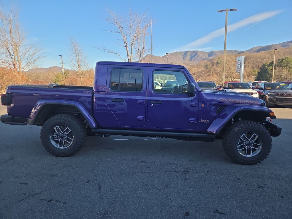 New 2026 Jeep Gladiator MOJAVE X 4X4 Pickup