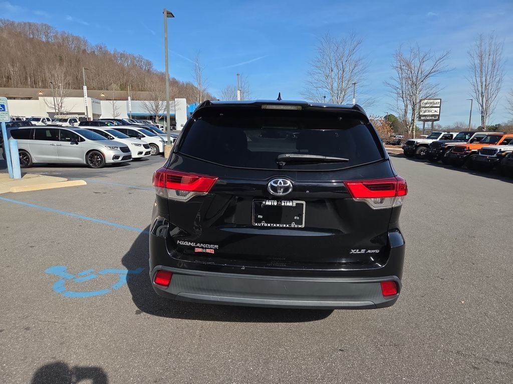 Used 2018 Toyota Highlander XLE SUV