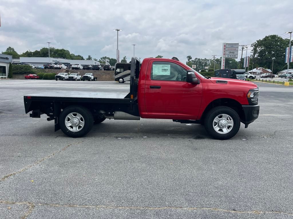 2024 Ram 3500 Tradesman photo 2