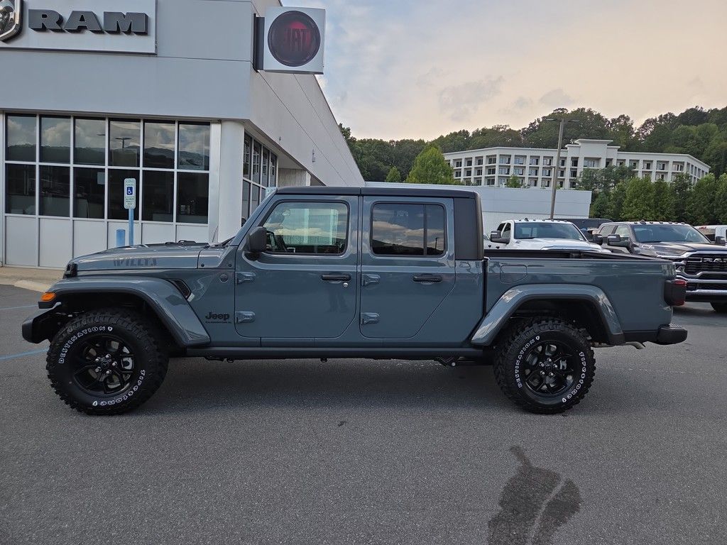 2025 Jeep Gladiator Willys photo 2