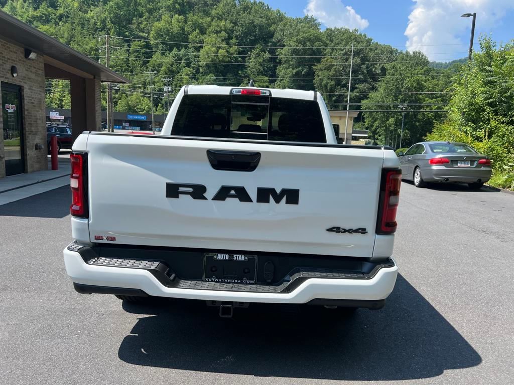 2025 Ram 1500 Tradesman photo 4