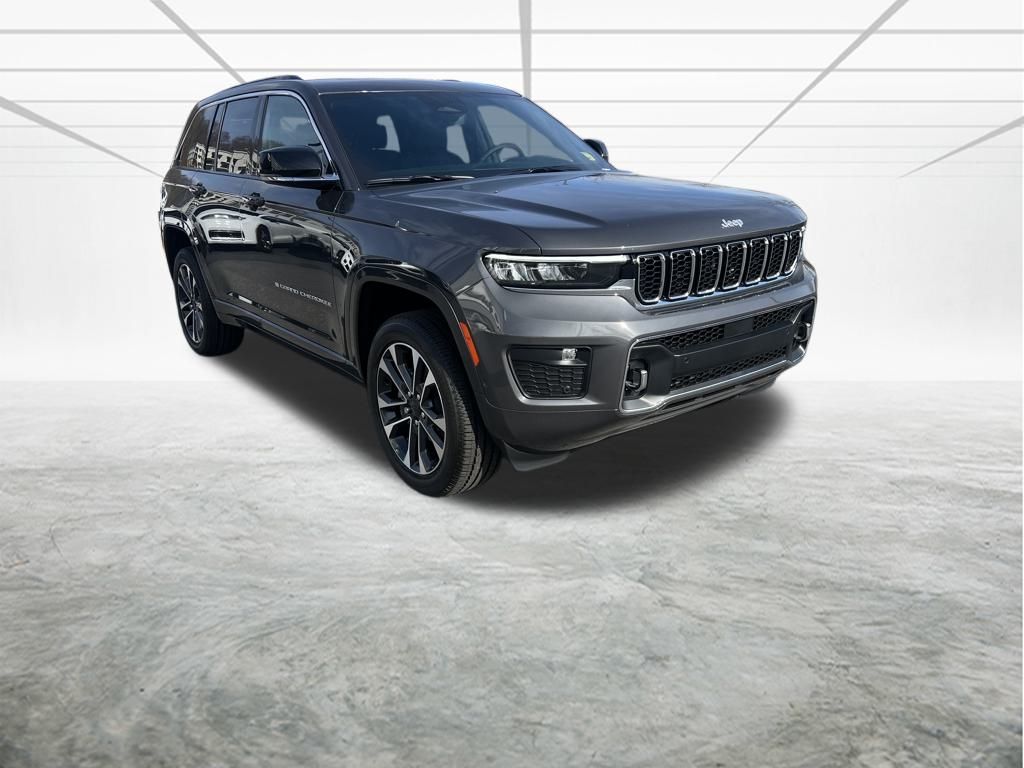 2025 Jeep Grand Cherokee Overland's photo
