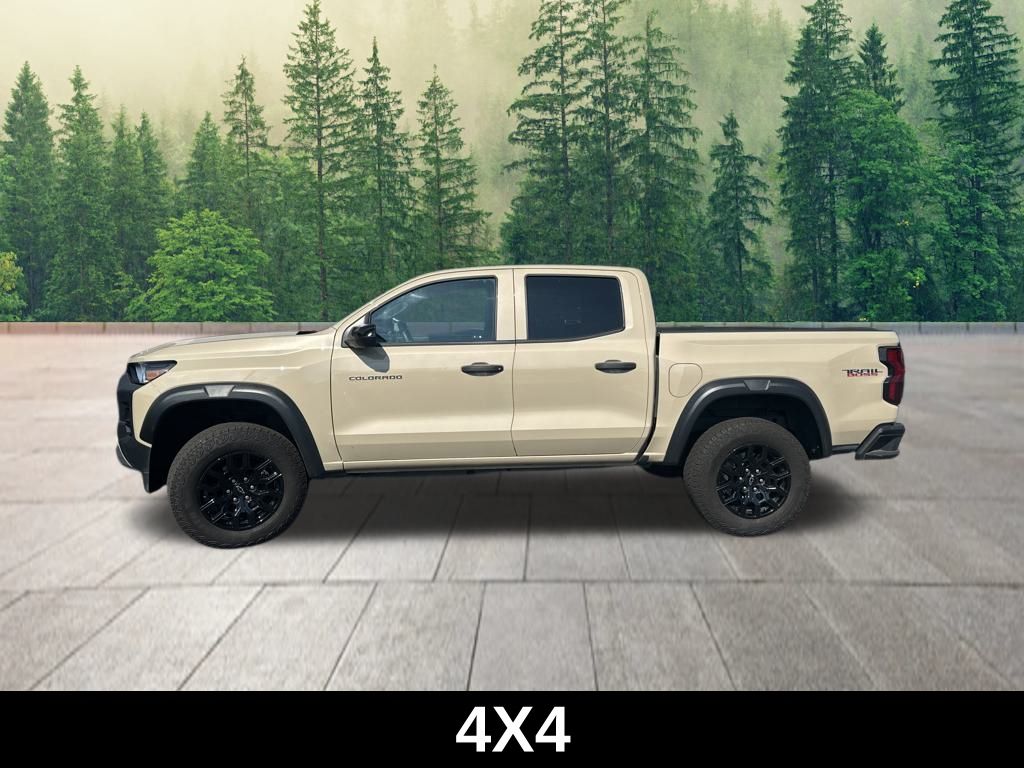 2024 Chevrolet Colorado Trail Boss photo 2
