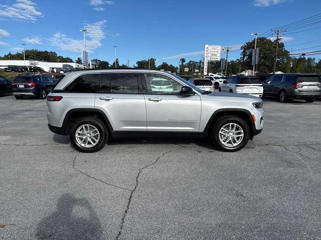 New 2025 Jeep Grand Cherokee Laredo X Sport Utility