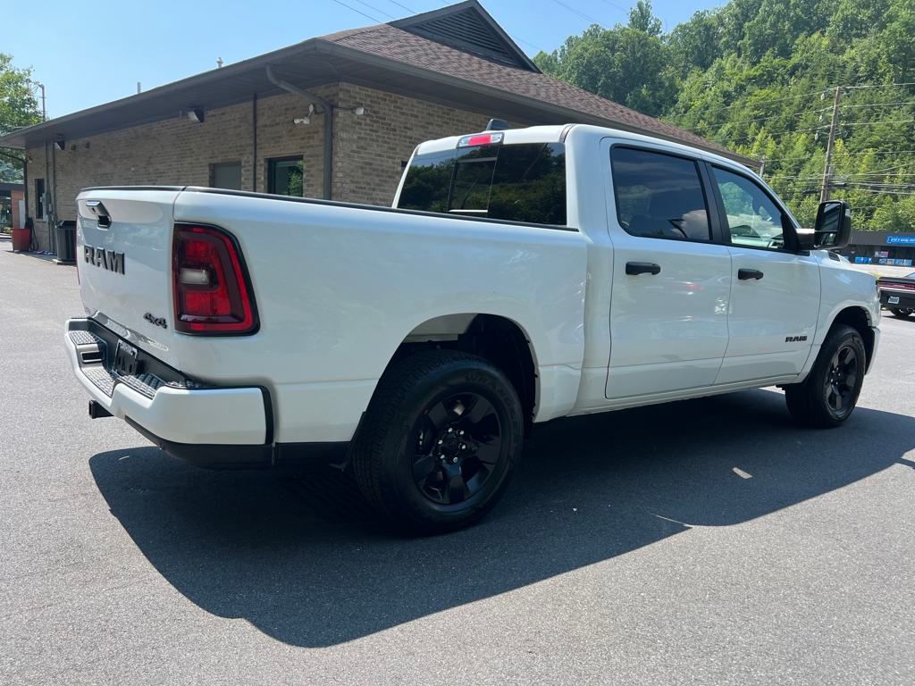 2025 Ram 1500 Tradesman photo 3