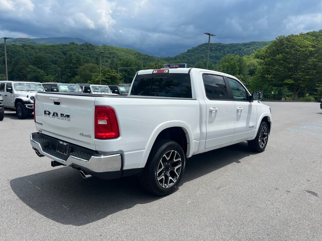 2025 Ram 1500 Laramie photo 3