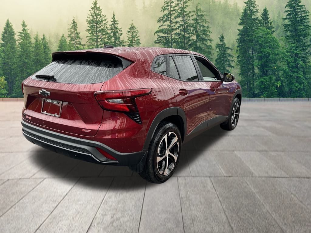 2025 Chevrolet Trax photo 2