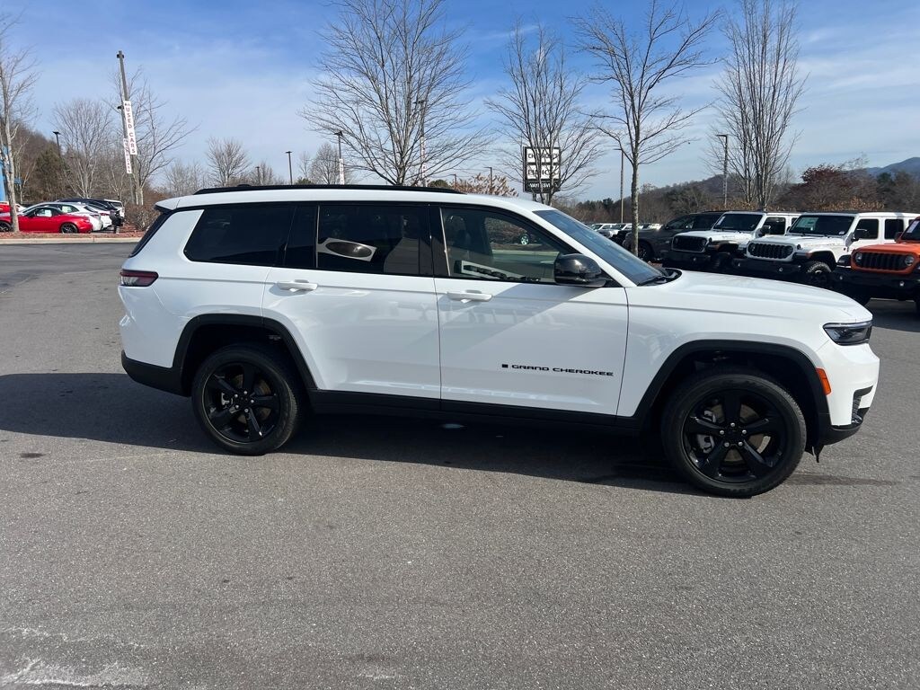 New 2025 Jeep Grand Cherokee L Altitude X Sport Utility