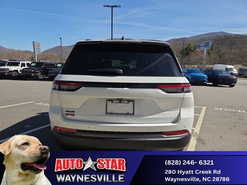 New 2026 Jeep Grand Cherokee LAREDO ALTITUDE 4X4 Sport Utility