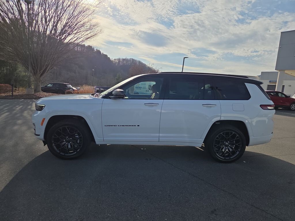 New 2025 Jeep Grand Cherokee L Summit Sport Utility