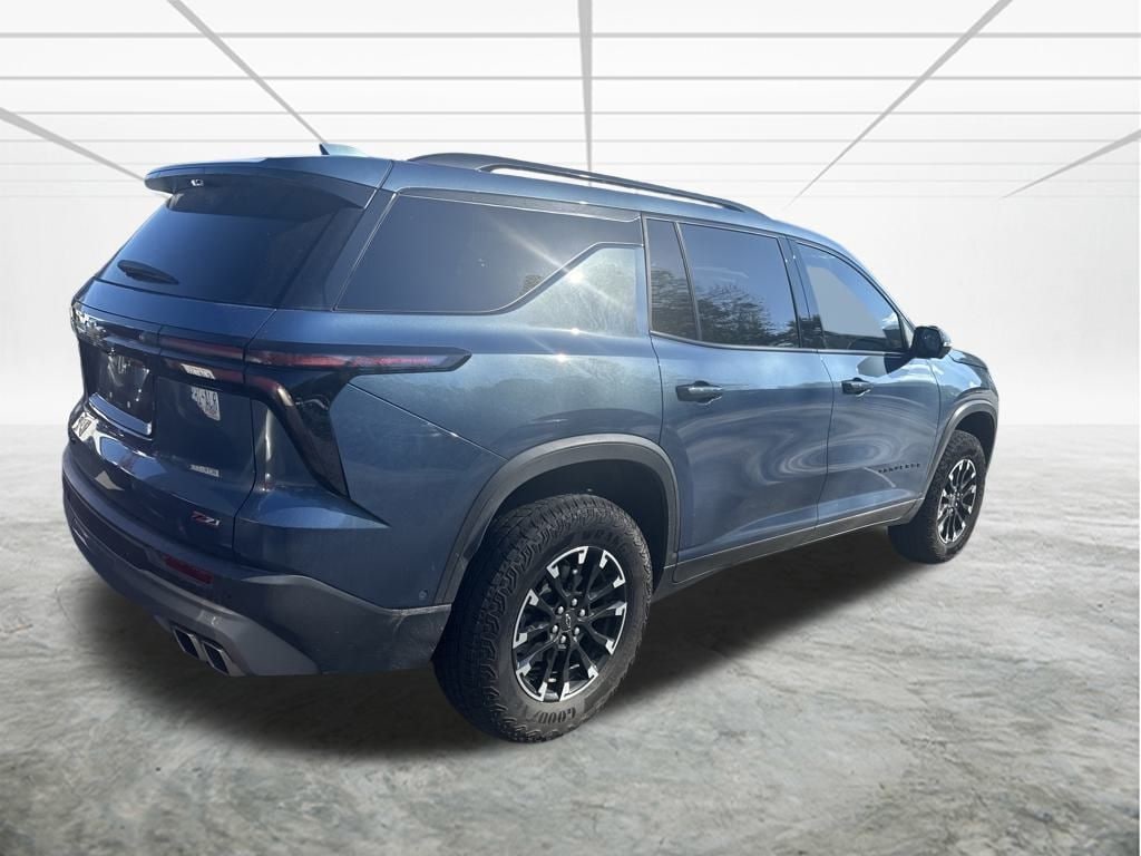 Used 2025 Chevrolet Traverse Z71 SUV