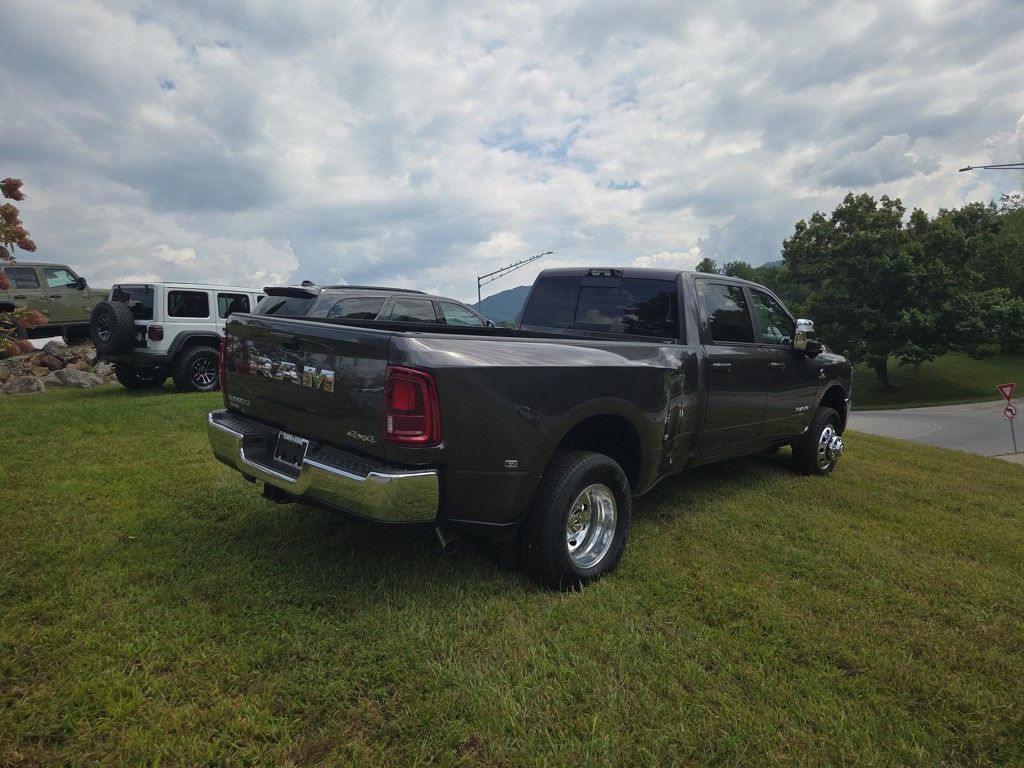2026 Ram 3500 Laramie photo 4