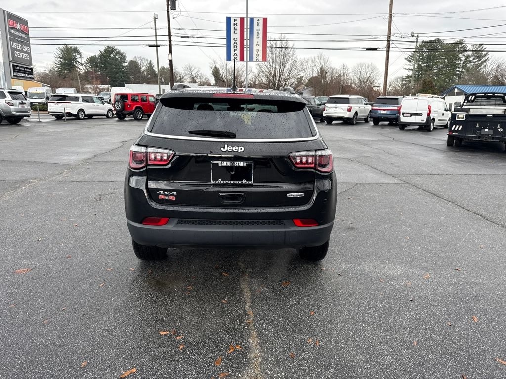 Used 2024 Jeep Compass Latitude SUV