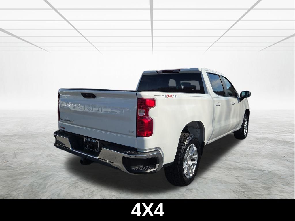 2023 Chevrolet Silverado 1500 LT photo 2