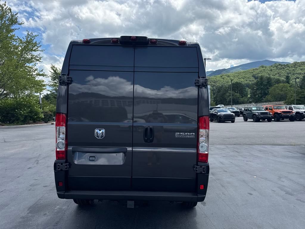2025 Ram ProMaster 2500 photo 4