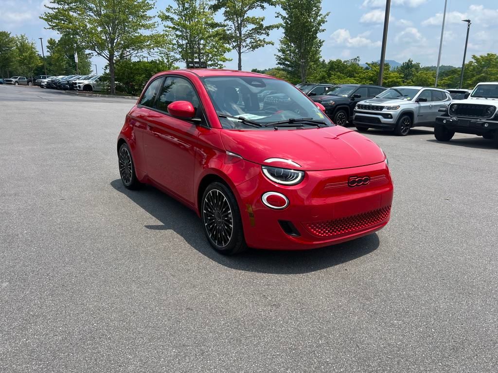 2024 FIAT 500e Hatchback 