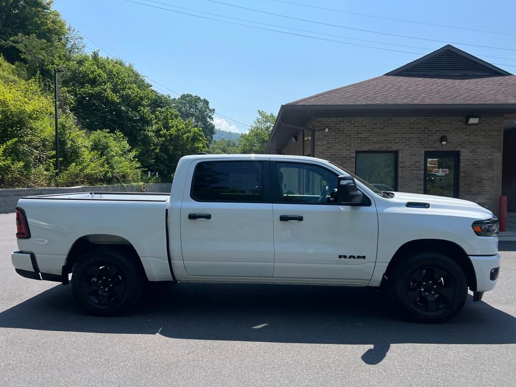 2025 Ram 1500 Tradesman photo 2